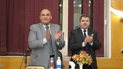 للشهر الثانى على التوالى..تفاصيل تكريم المتميزين بقطاعات الشئون التجارية بجنوب القاهرة للكهرباء