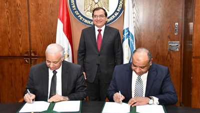 بروتوكول تعاون بين «إنبى» وجامعة الإسكندرية في التدريب والبحث العلمى والاستشارات الفنية