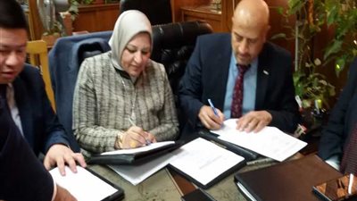 نقل الكهرباء توقع عقد إنشاء محطة محولات الرمال السوداء