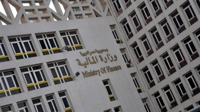 المالية: لا يوجد الآن ما يسمى بالدولار الجمركي