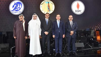 الملا يشهد إحتفالية «دراجون أويل» بالإستحواذ على حصة «بى بى» في امتياز «جابكو»