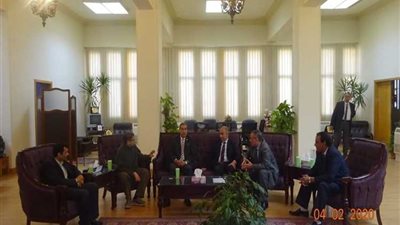 رئيس جامعة الزقازيق يستقبل مدير معهد بحوث البترول المصري