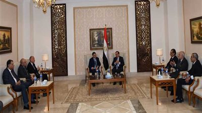 وزير البترول يعقد اجتماع مع رئيس بيكرهيوز الأمريكية
