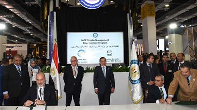 وزير البترول يوقع إتفاقيات جديدة مع شركات عالمية للبحث والاستكشاف والبتروكيماويات