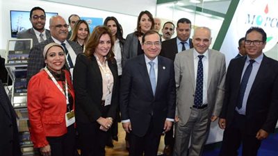 بالصور.. وزير البترول يتفقد جناح «موبكو للأسمدة» بـ«إيجبس ٢٠٢٠».. ويثنى على ٱداء «نور الدين»