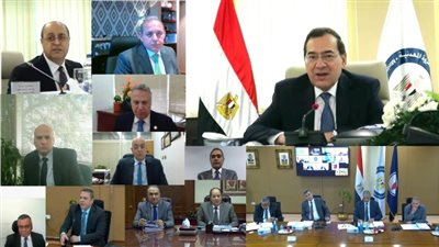 وزير البترول يعتمد نتائج أعمال  للشركة القابضة للبتروكيماويات لعام 2022/2021