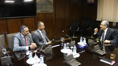 وزير الكهرباء يستقبل المسؤول التنفيذى بشركة فودافون مصر  لتعزيز التعاون