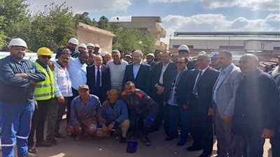 بالصور..تفاصيل زيارة رئيس وقيادات القابضة لشركة القناة للكهرباء