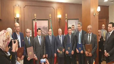 الملا وصبحى يشهدان تسلم مركز شباب الجديد بالحى الاماراتى ببورسعيد