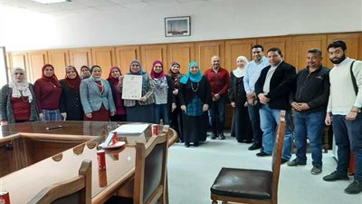 الخياط يشهد تسليم الإدارة العامة للتدريب والترويج شهادة الايزو (ISO9001-2015)