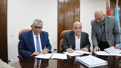 بالصور.. «بترومنت» توقع إتفاقية لتقديم الدعم الفني لشركة الإسكندرية للبترول بـ 190 مليون جنيه