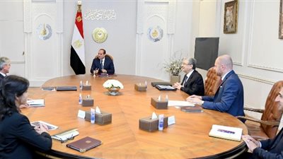 الرئيس السيسي يتابع مع رئيس «سيمنز» التعاون فى مشروعات الطاقة الخضراء