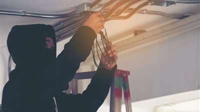 «إندبندنت»: زيادة سرقة الكهرباء والطاقة فى بريطانيا مع ارتفاع تكلفة المعيشة