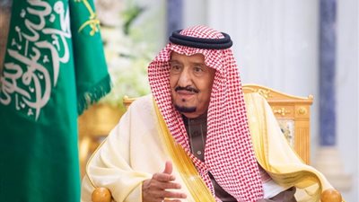 الملك سلمان يؤكد أن هدف السعودية استقرار وتوازن أسواق النفط