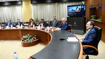 الملا يستقبل السفير الفنلندى ومسئولى شركة نوكيا العالمية الرائدة في تطبيقات التحول الرقمى للصناعات