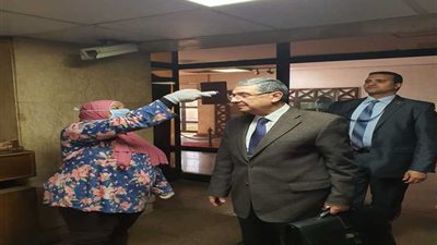وزير الكهرباء يخضع لتحليل اختبار كورونا