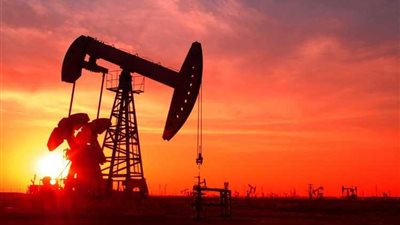 النفط ينزل عن 30 دولارا مع انتشار كورونا واستمرار الخلاف الروسي السعودي
