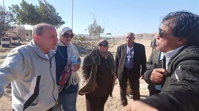 خاص ..رئيس القناة للكهرباء يعطى إشارة بدء تركيب  ٤ آلاف عامود جهد متوسط من القصير حتى برنيس