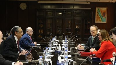 وزير الكهرباء يستقبل وفد 