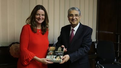 وزير الكهرباء يستقبل وفد بريطانى رفيع المستوى لبحث التعاون بين الطرفين