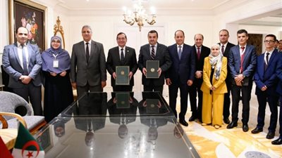 وزير البترول يوقع مع نظيره الجزائرى مذكرة تفاهم في مجالات الغاز والبترول والمناجم
