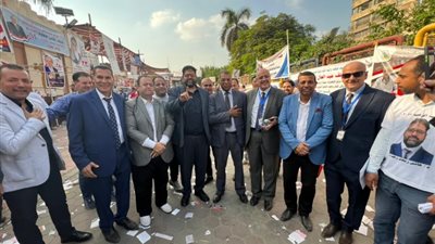 حضور مكثف من قيادات 