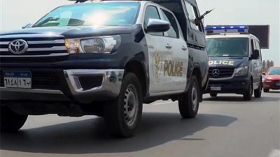 هدم منزل مسجل خطر مخالف استغله مالكه لسرقة خط مواد بترولية فى الصف