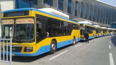 محافظ جنوب سيناء: 260 أتوبيسا يعملون بالغاز والكهرباء في شرم الشيخ