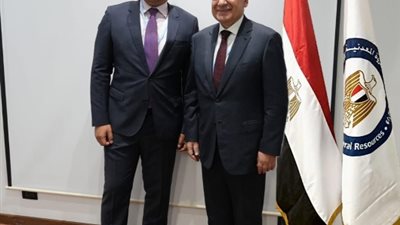 مباحثات مع بتروناس الماليزية لزيادة استثماراتها البترولية بمصر