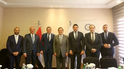 وزير البترول يلتقى الرئيس التنفيذي لبيكرهيوز العالمية والوفد المرافق له على هامش  COP27