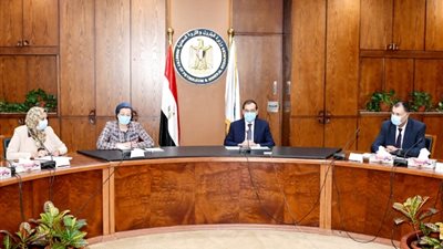 الملا وفؤاد يبحثان جهود التوافق البيئى لشركات البترول بالسويس والبحر الأحمر