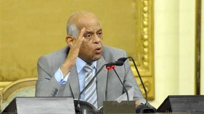 البرلمان يوافق على فرض رسوم  30 قرش على البنزين والسولار لزيادة الموارد المالية