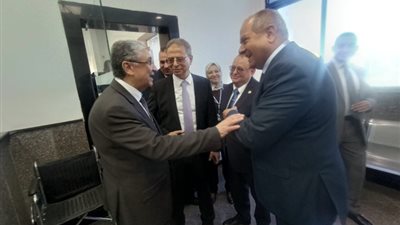 شاكر وقيادات الكهرباء يشهدون بدء التشغيل التجريبى لمركز التحكم الآلي لجنوب سيناء