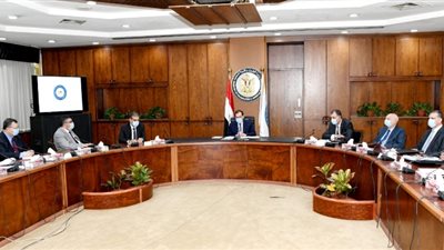 الملا يعقد إجتماعاً لتقييم برامج عمل الشركات الأعلى إنتاجية للزيت الخام