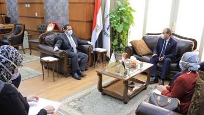 «التنظيم والإدارة»يناقش تحديث الهيكل التنظيمي لمعهد بحوث البترول