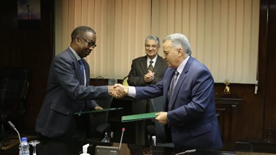 توقيع مذكرة تفاهم بين مرفق الكهرباء واللجنة الأفريقية للمواصفات الكهروتقنية