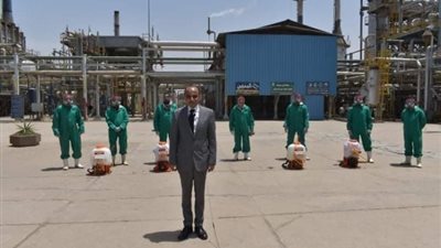 صور| رئيس «القاهرة للتكرير» يوجه بتعقيم كافة المباني والأجهزة والكنترولات للحماية من فيروس كورونا