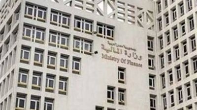 المالية: بدء صرف مرتبات شهر يونيو للعاملين بالدولة.. الإثنين