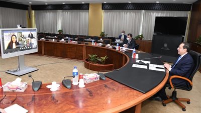 برعاية 