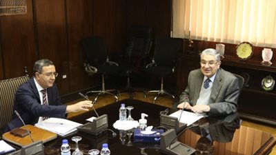 وزير الكهرباء يستقبل سفير الهند بالقاهرة لبحث سبل دعم وتعزيز التعاون