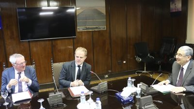 وزير الكهرباء يستقبل مدير مكتب اسواق الغاز والكهرباء البريطاني لزيادة فرص الاستثمار في مصر