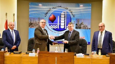 «بتروسيف» توقع عقد إدارة وتشغيل وحدة الإطفاء بجونة حوض البترول بميناء الإسكندرية