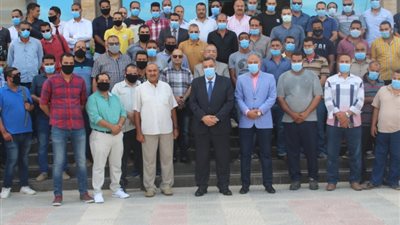 بالصور.. العاملون بشركة إيثيدكو يشاركون في إنتخابات مجلس الشيوخ
