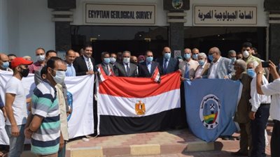 بالصور.. العاملون بهيئة الثروة المعدنية يشاركون بقوة إنتخابات مجلس الشيوخ