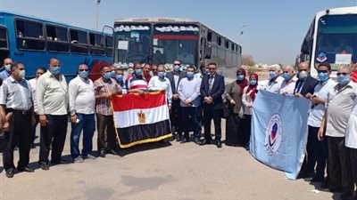 بالصور.. العاملون بـ«أسيوط للتكرير» يشاركون بكثافة في إنتخابات مجلس الشيوخ