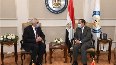 الملا: استمرار توريد الخام العراقي لمصر بكمية ١٢ مليون برميل لمدة ٦ اشهر