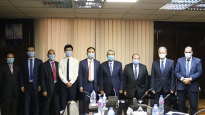 وزير الكهرباء يبحث مع الرئيس الاقليمى ل