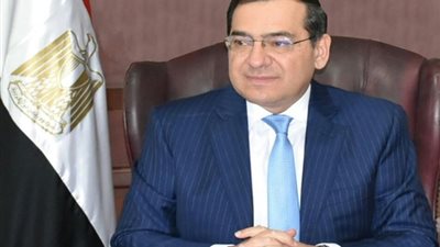 1200 جنيه شهريًّا.. وزير البترول يشرح كيف يوفر تحويل السيارات إلى غاز للمواطنين؟