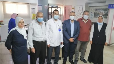 رئيس وأعضاء نقابية 