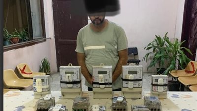 ابتكر ريموت تحكم.. سقوط فني كهرباء احترف إيقاف العدادات مسبوقة الدفع